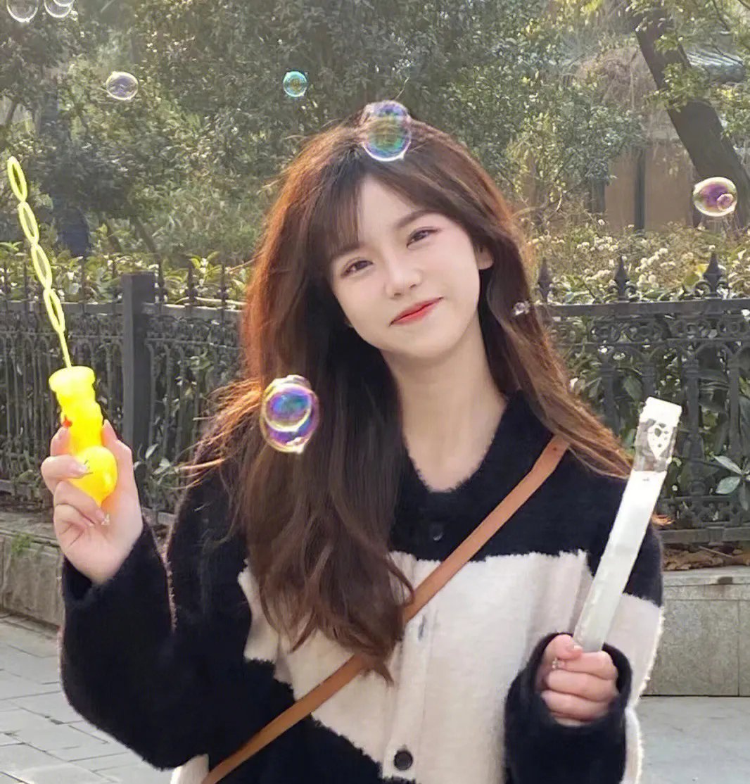 黄绿天师追女仔